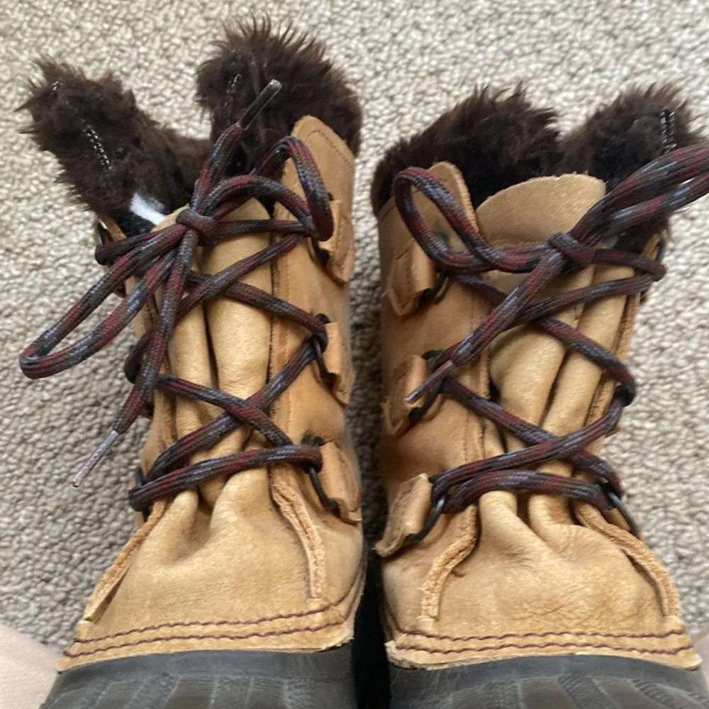 Sorrel‎ Badger Winter Boots Men's size 6/ Women's size 8.